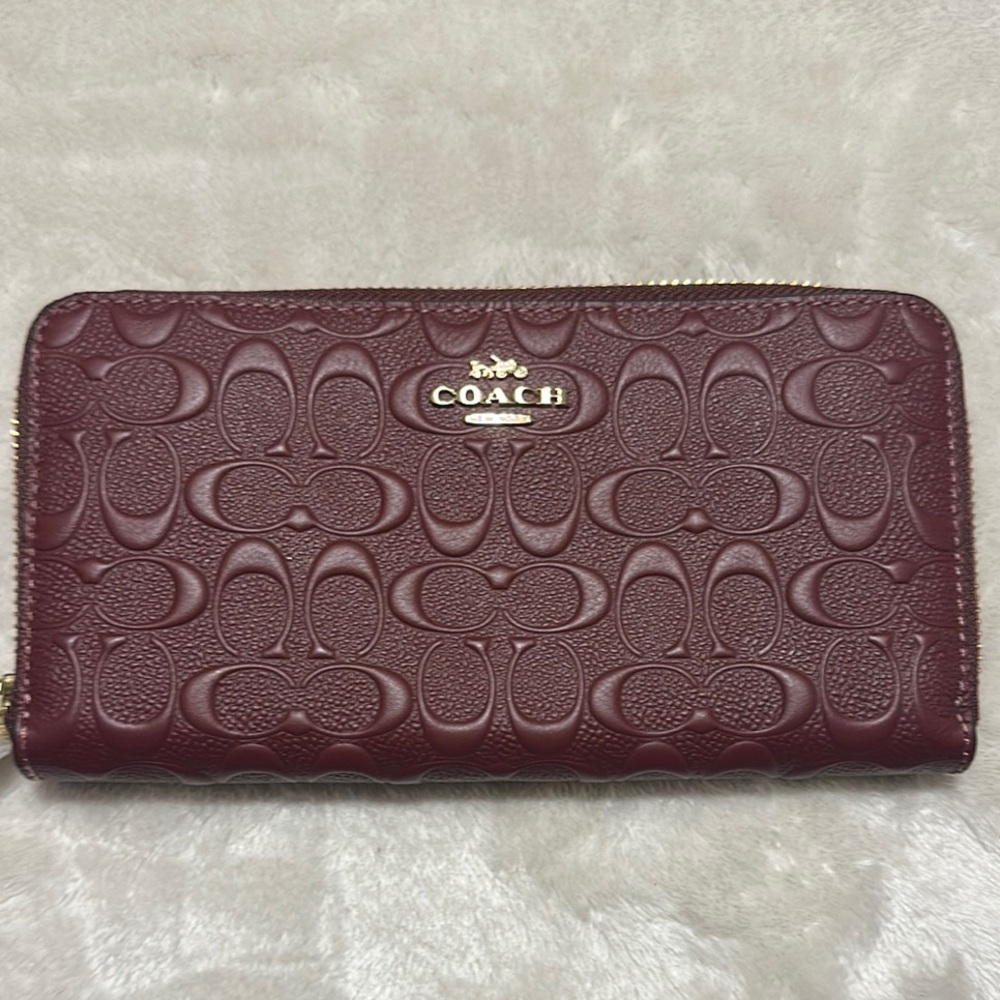Coach Burgundy Embossed Leather Wallet. NEW SHARP!!!
